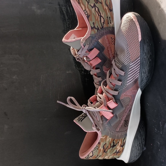 Unisex 9.5 kyrie Flytrap4 - Picture 3 of 8